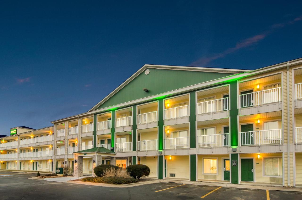 Motel Hometowne By Red Roof - Glendale/ Cherry Creek